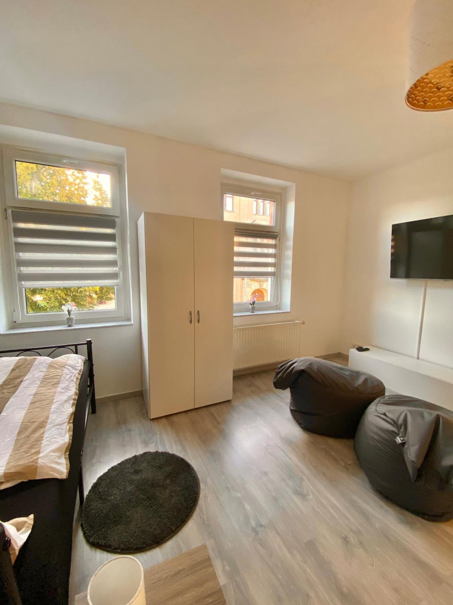 Schoene 3-Zimmer Monteurswohnung Im Sueden Von Leipzig Eg المظهر الخارجي الصورة